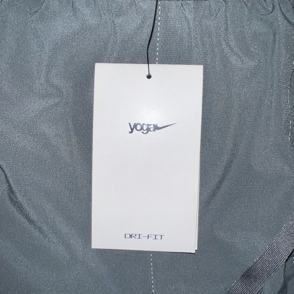 Nike Yoga
Men's Dri-FIT Joggers - Picture 3 of 4